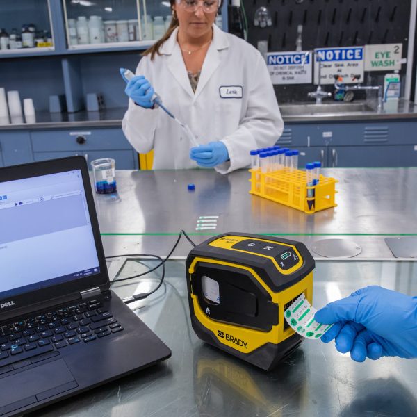 Máy in nhãn Brady M511